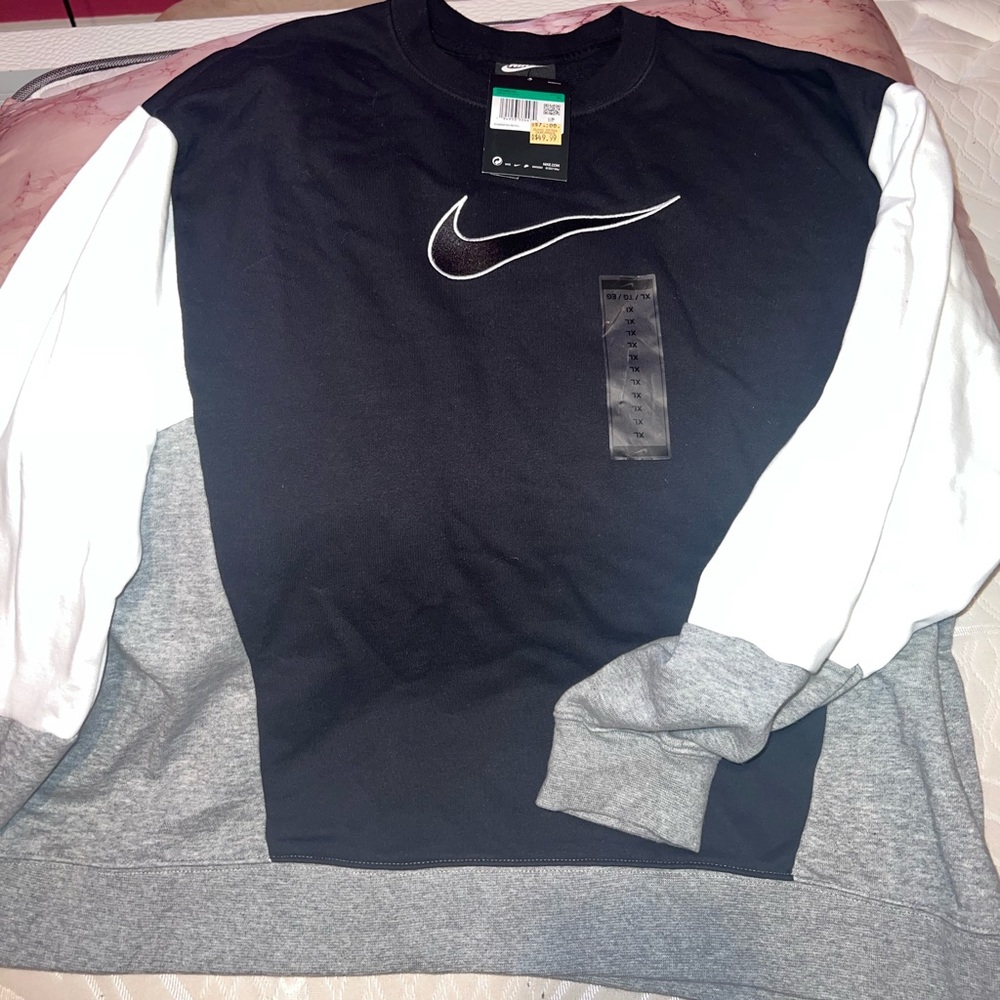 Nike crew neck women